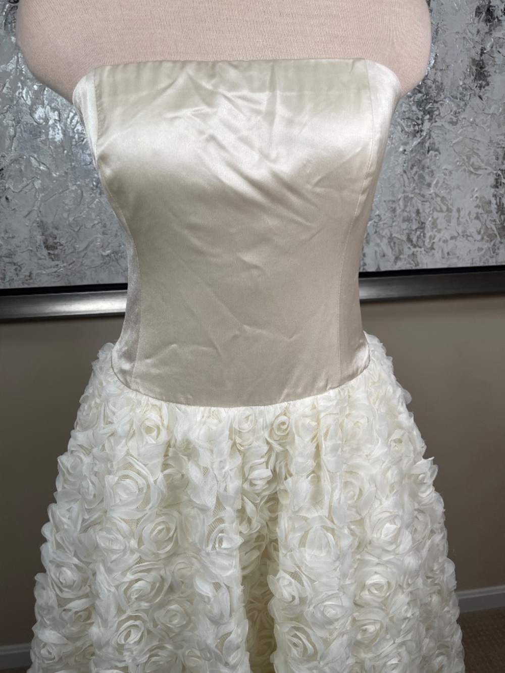 REFORMATION Rosy Strapless Floral Rosette Tulle White Maxi Dress Size 6 - Picture 4 of 8